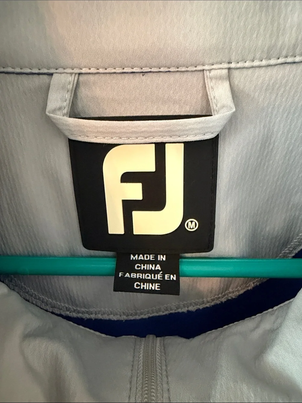 FootJoy Royal Blue and White Men's Quarter-Zip Golf Pullover Windjacket. Medium